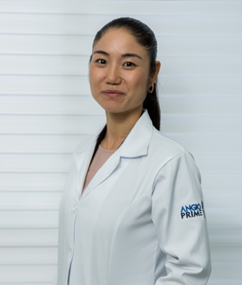 Dra. Marisa Tiemi Sato médica cirurgiã vascular em Curitiba clinica Angioprime